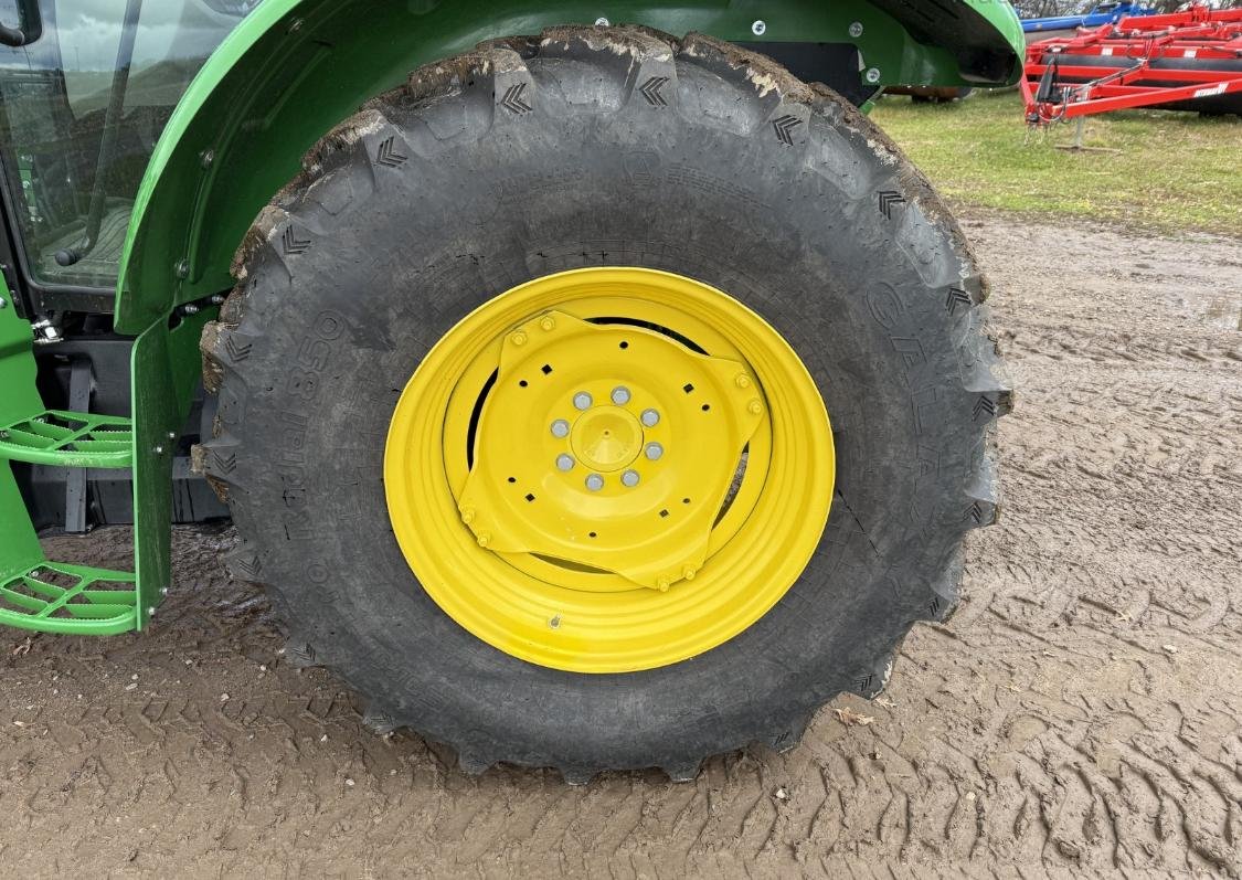 Used 2023 John Deere 5100E - Image 6